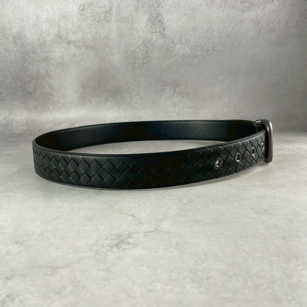 エスちゃん✨ボッテガヴェネタ ベルト 黒 レザー イントレチャート 高級感