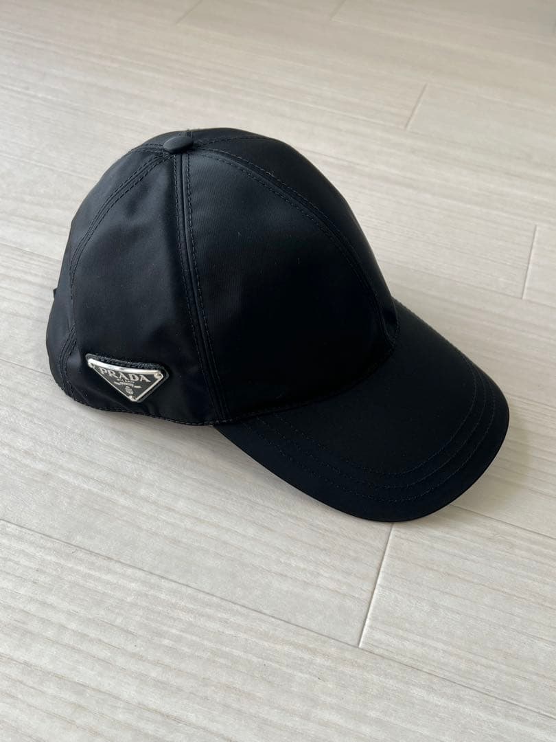 PRADA ナイロン　キャップ S
