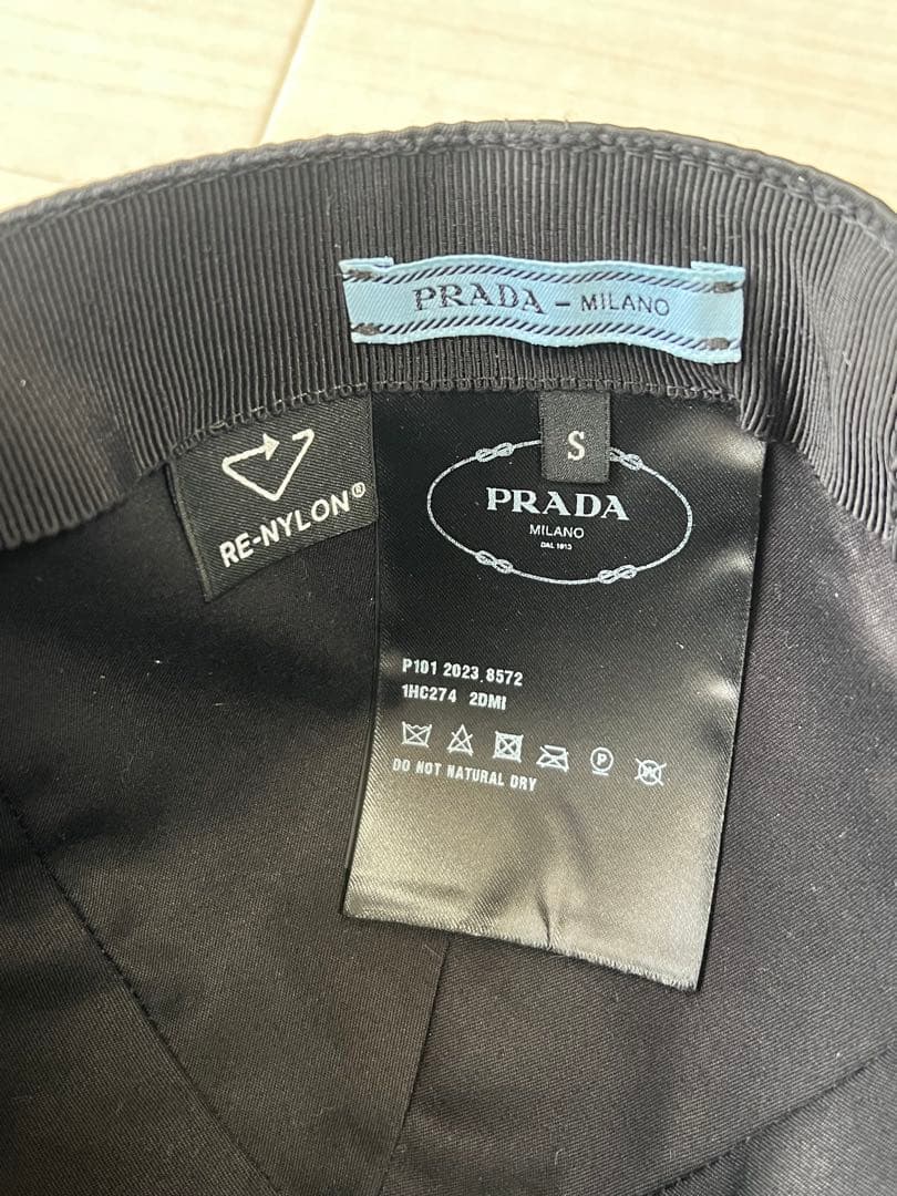 PRADA ナイロン　キャップ S