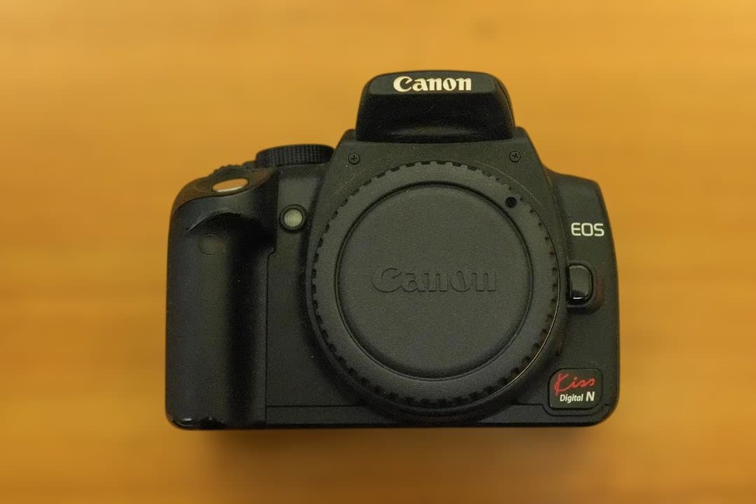 EOS Kiss Digital N 本体 と付属品