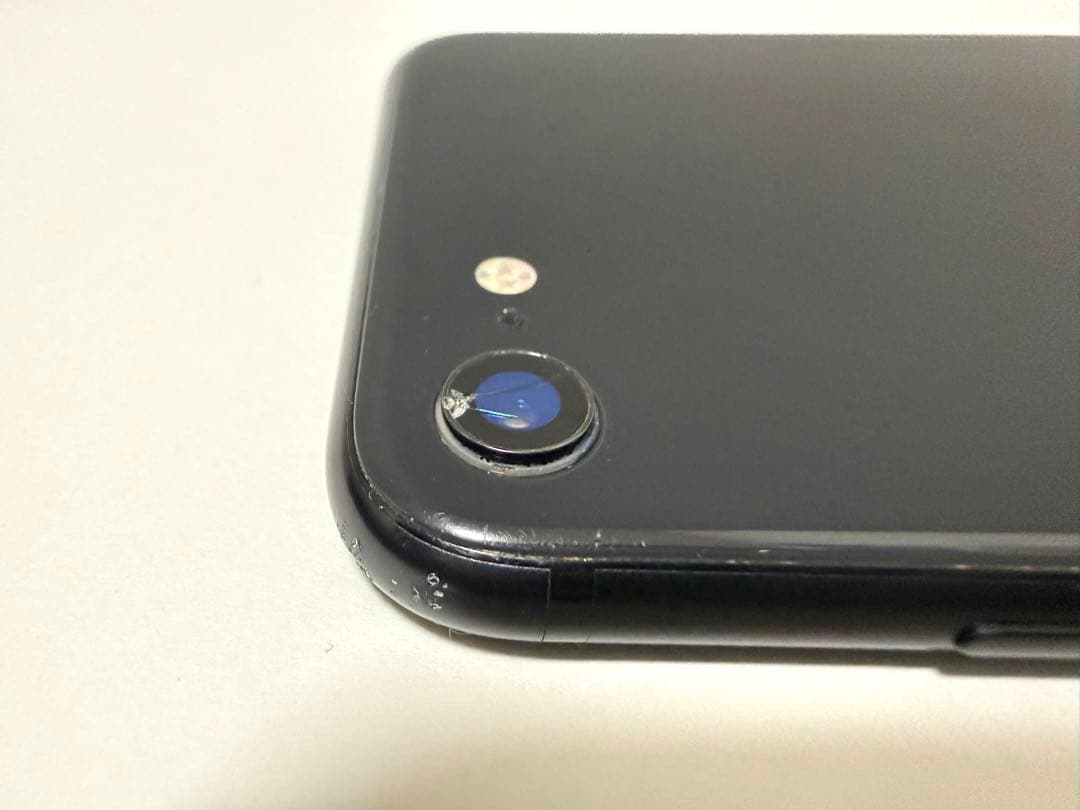 iPhone SE 第2世代　64GB