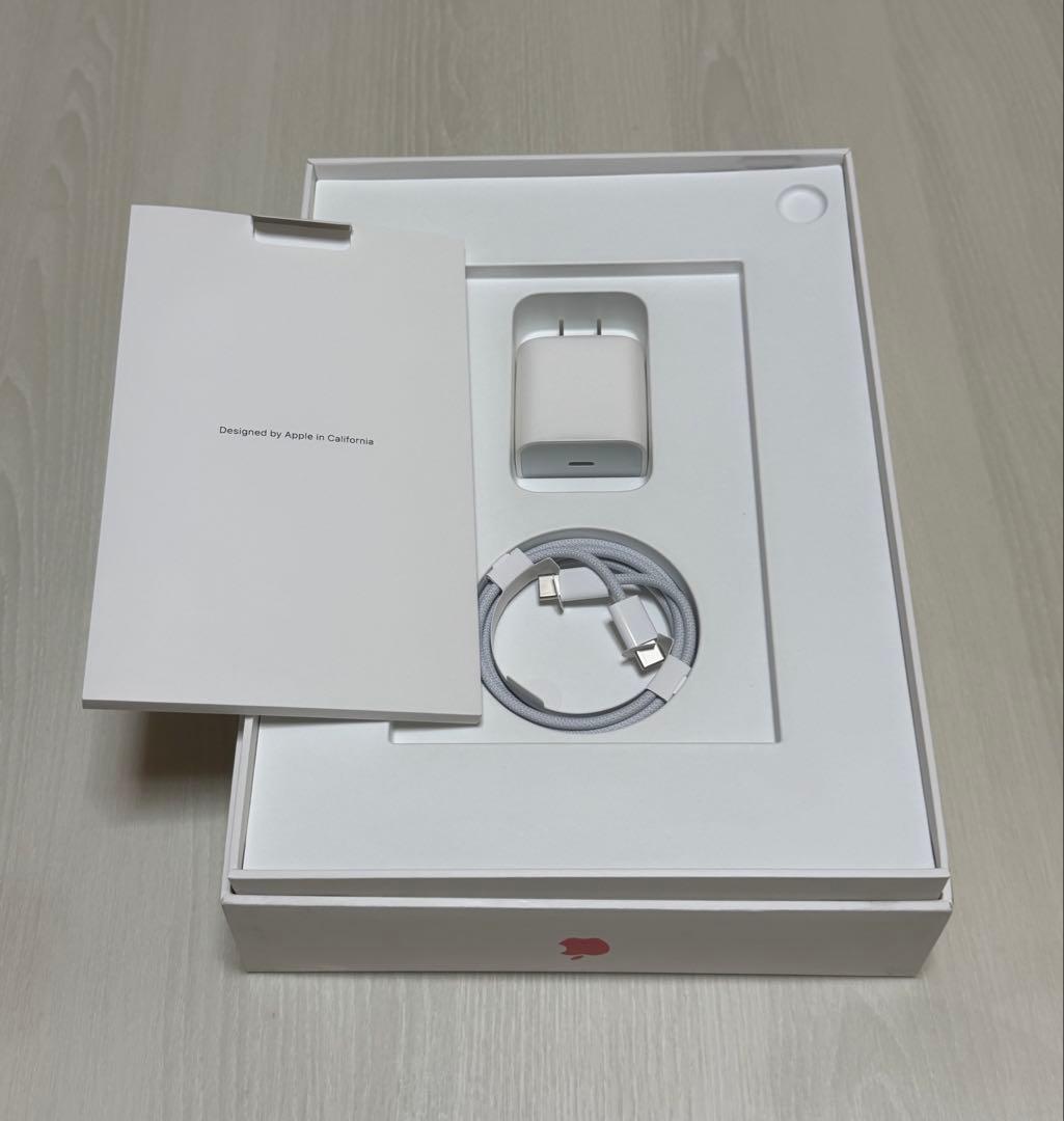 【今週末まで‼️】iPad 第10世代 64GB Wi-Fiモデル 箱付き【美品】