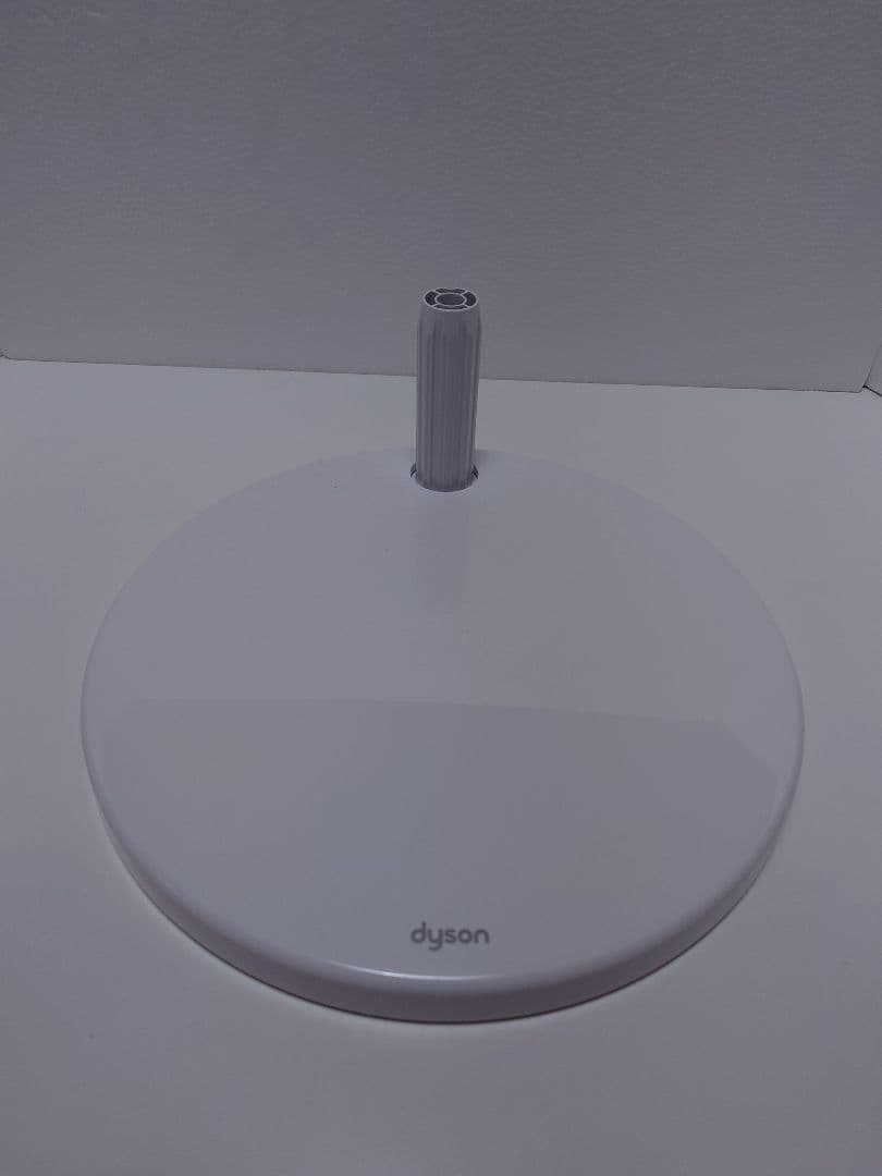 ダイソン V11 クリーナー（ジャンク）＋アダプター７種類＋充電スタンド