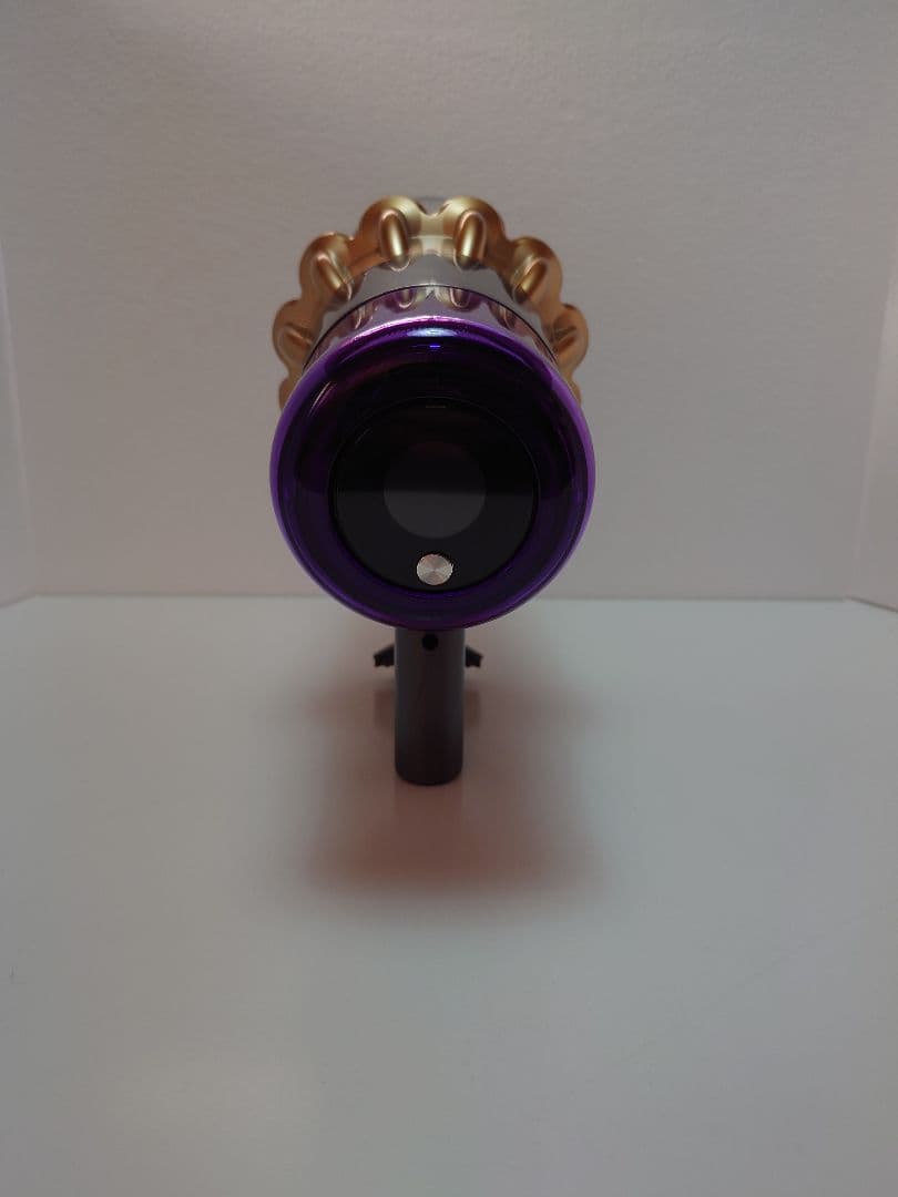 ダイソン V11 クリーナー（ジャンク）＋アダプター７種類＋充電スタンド