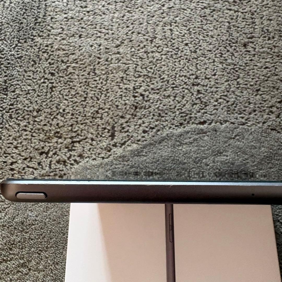 Apple iPad 10.2 第8世代　128G スペースグレー　アップル