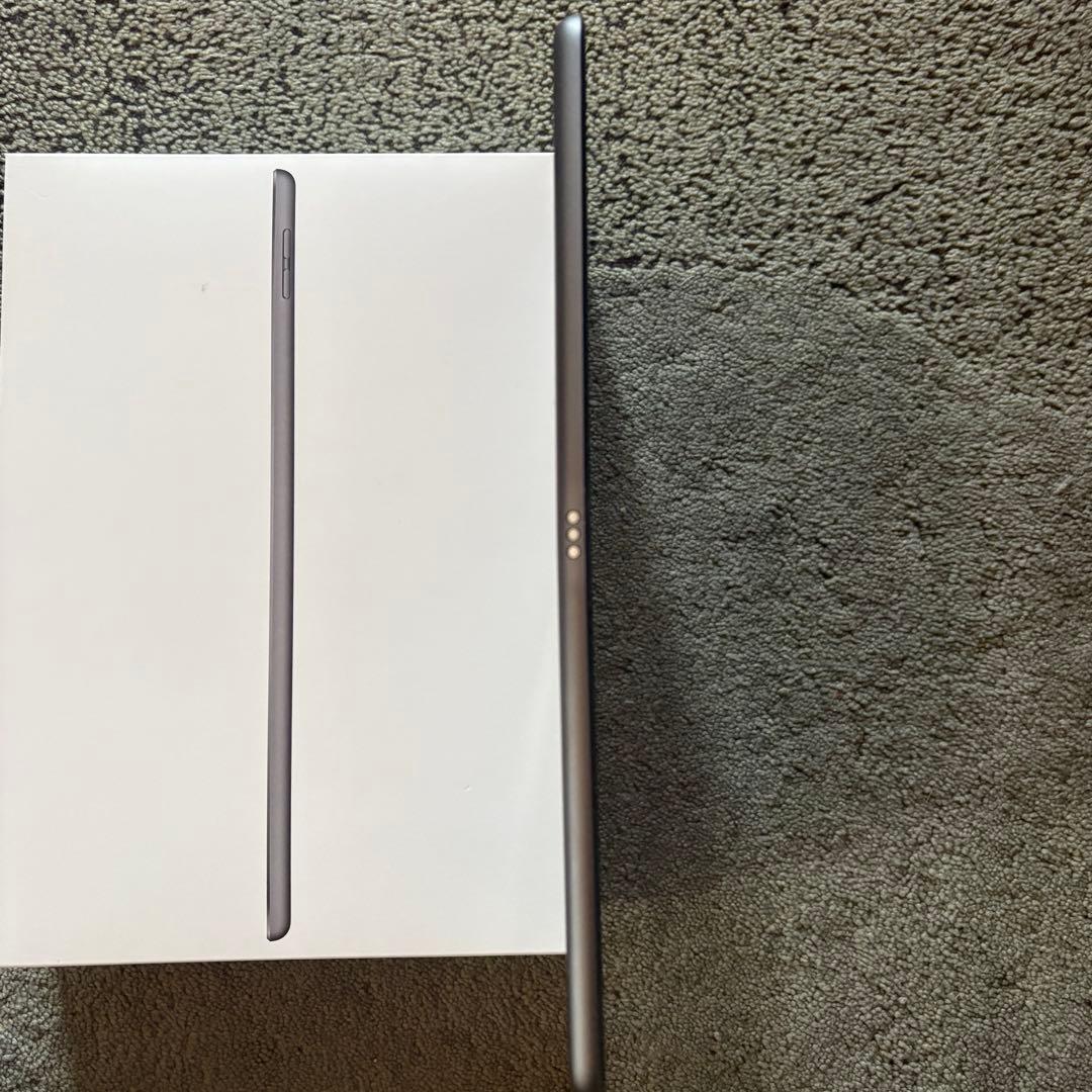 Apple iPad 10.2 第8世代　128G スペースグレー　アップル