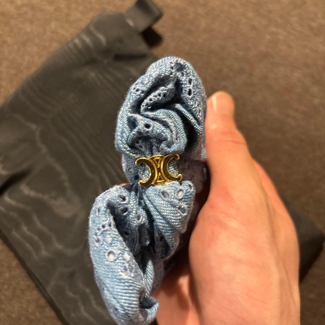 CELINE イングリッシュエンブロイダリーシュシュ