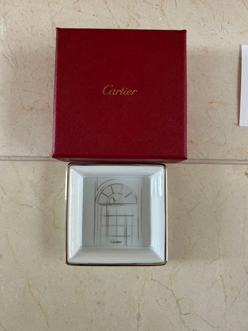 Cartier 窓デザイン 小物入れ　ミニトレイアッシュトレイ新品未使用　非売品