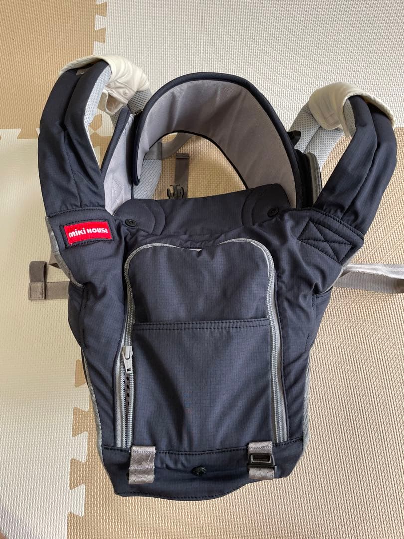 【美品】ミキハウス×ポグネー ベビーキャリア 抱っこひも 星柄 チャコールグレー