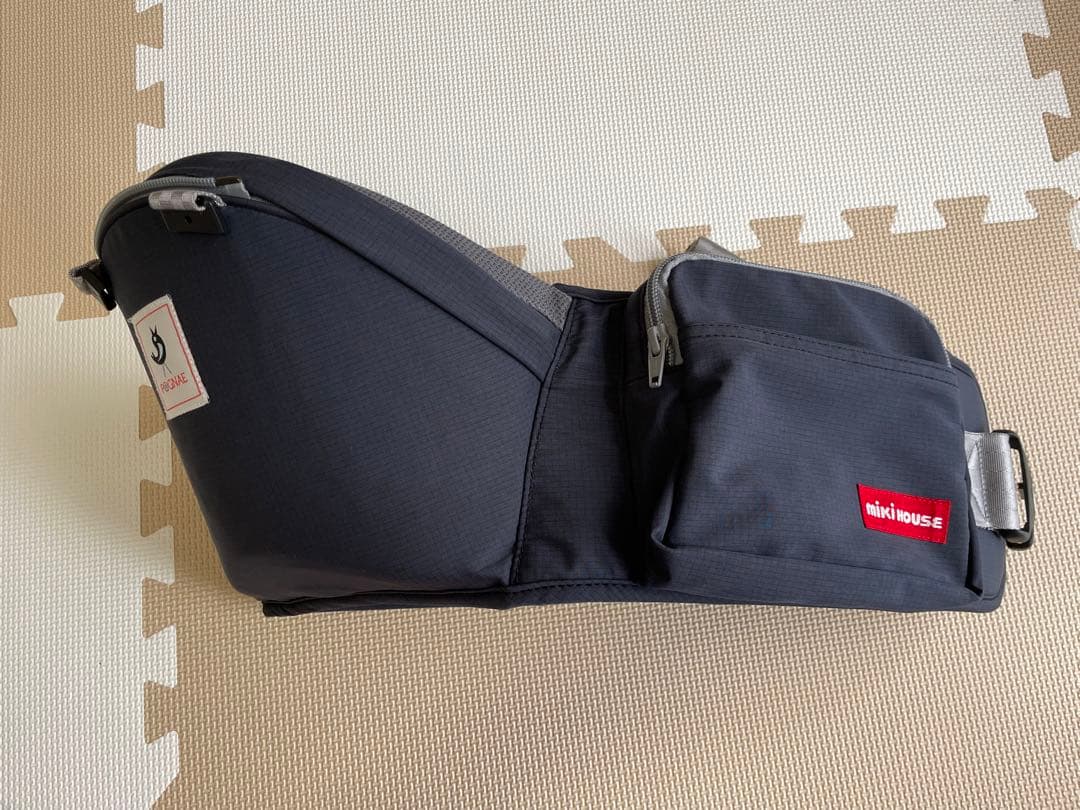 【美品】ミキハウス×ポグネー ベビーキャリア 抱っこひも 星柄 チャコールグレー