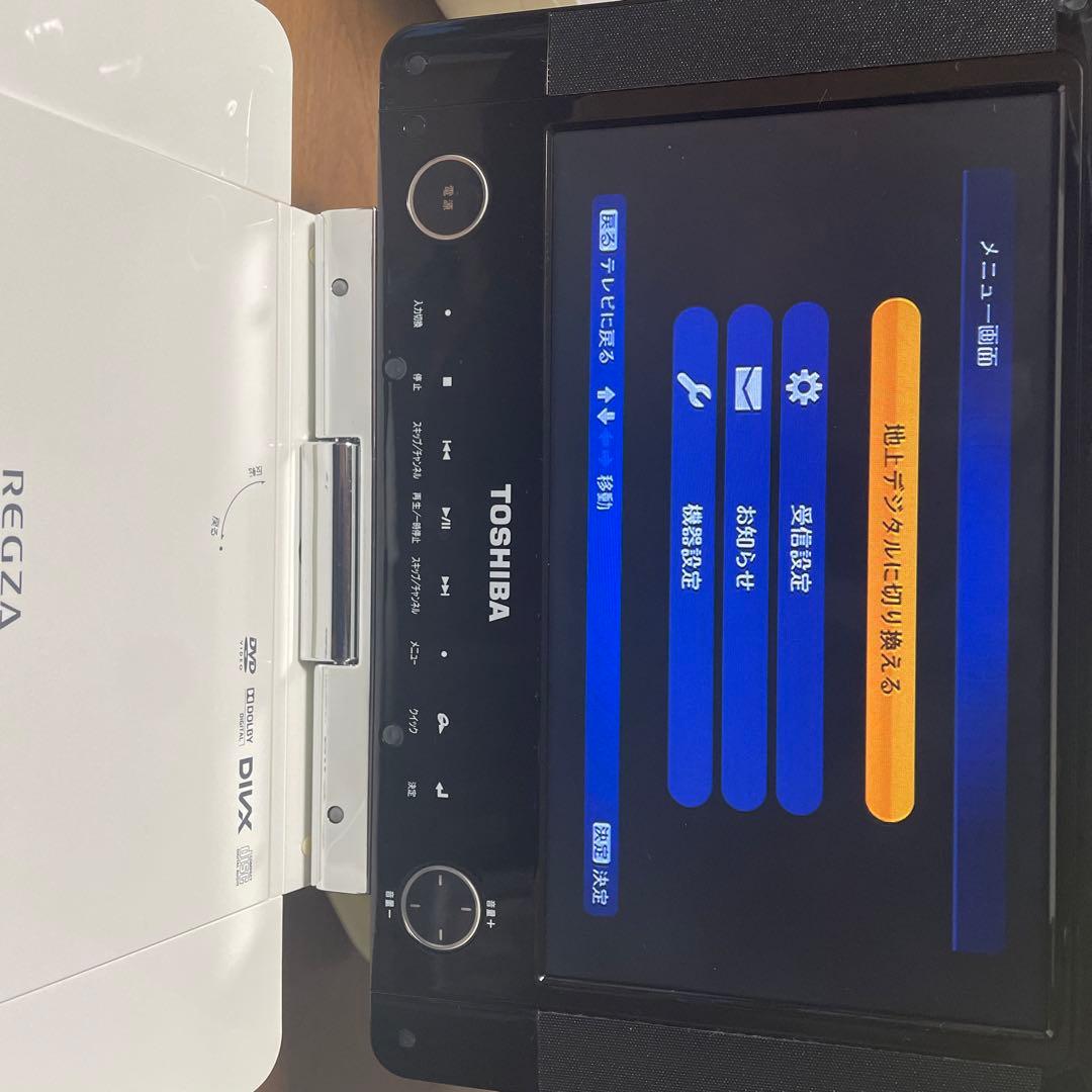 TOSHIBA ポータブルDVDプレーヤー　SD-P96DT