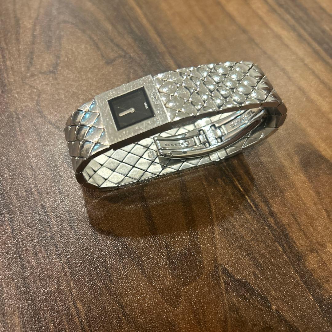 CHANEL シルバー クォーツ時計　マトラッセ