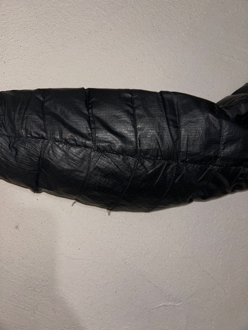 パタゴニア　黒 フード付きダウンジャケット