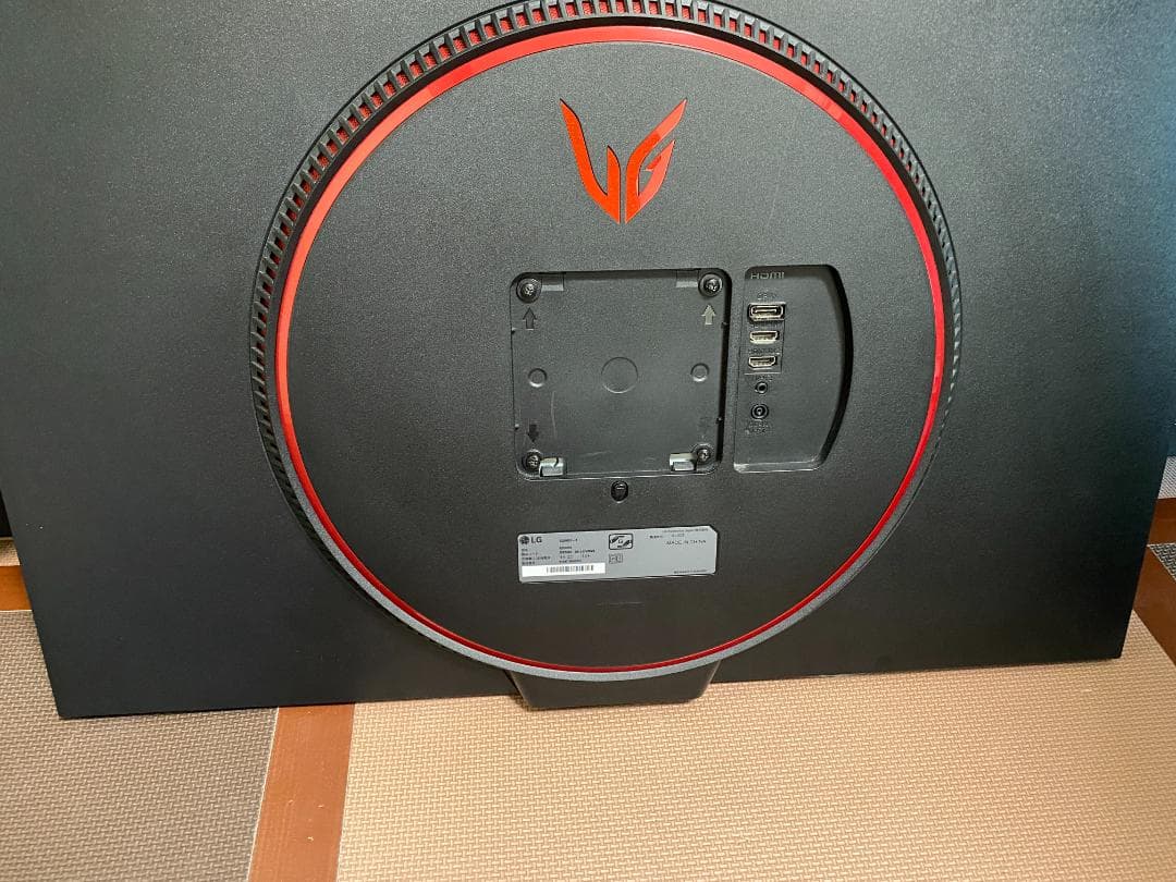 LG製 UltraGear 32GN650-Bモニター※V字型スタンドなし