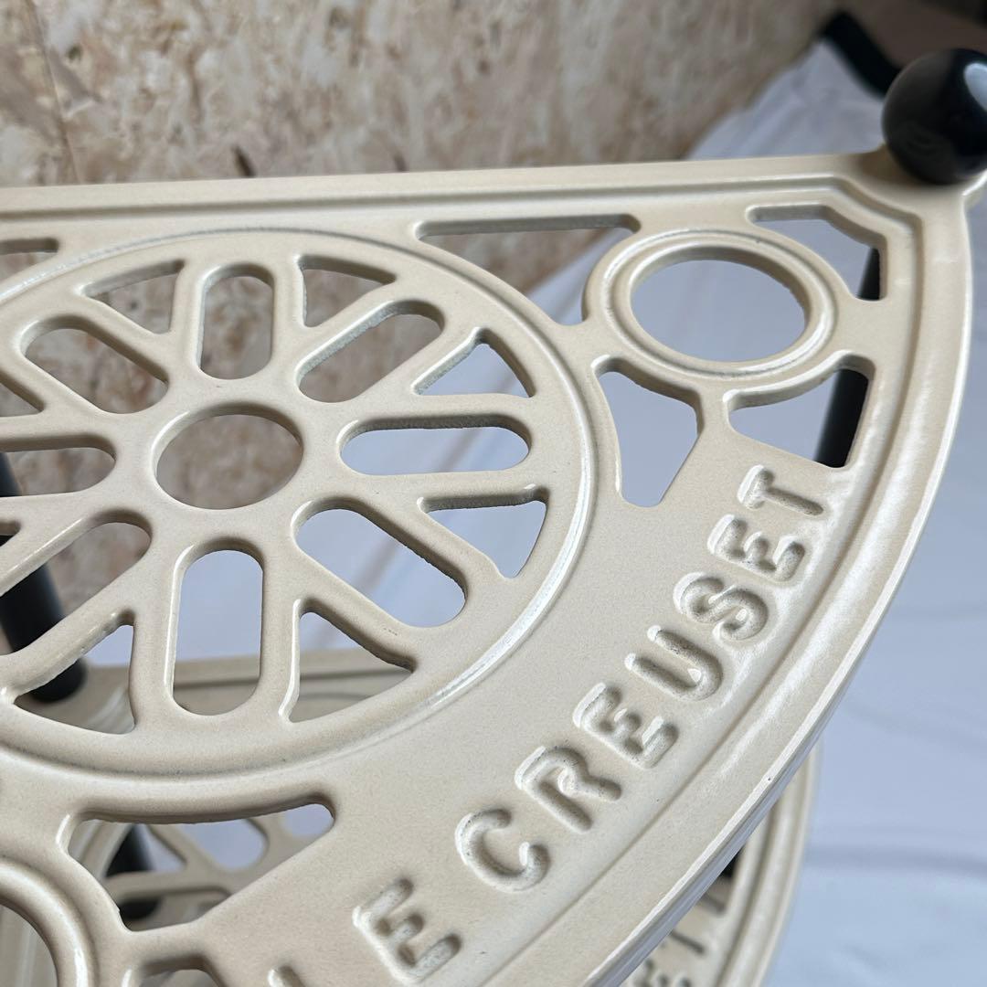 ル・クルーゼ 絶版品 廃盤 人気 ポットスタンド 3段 デューン ホワイト