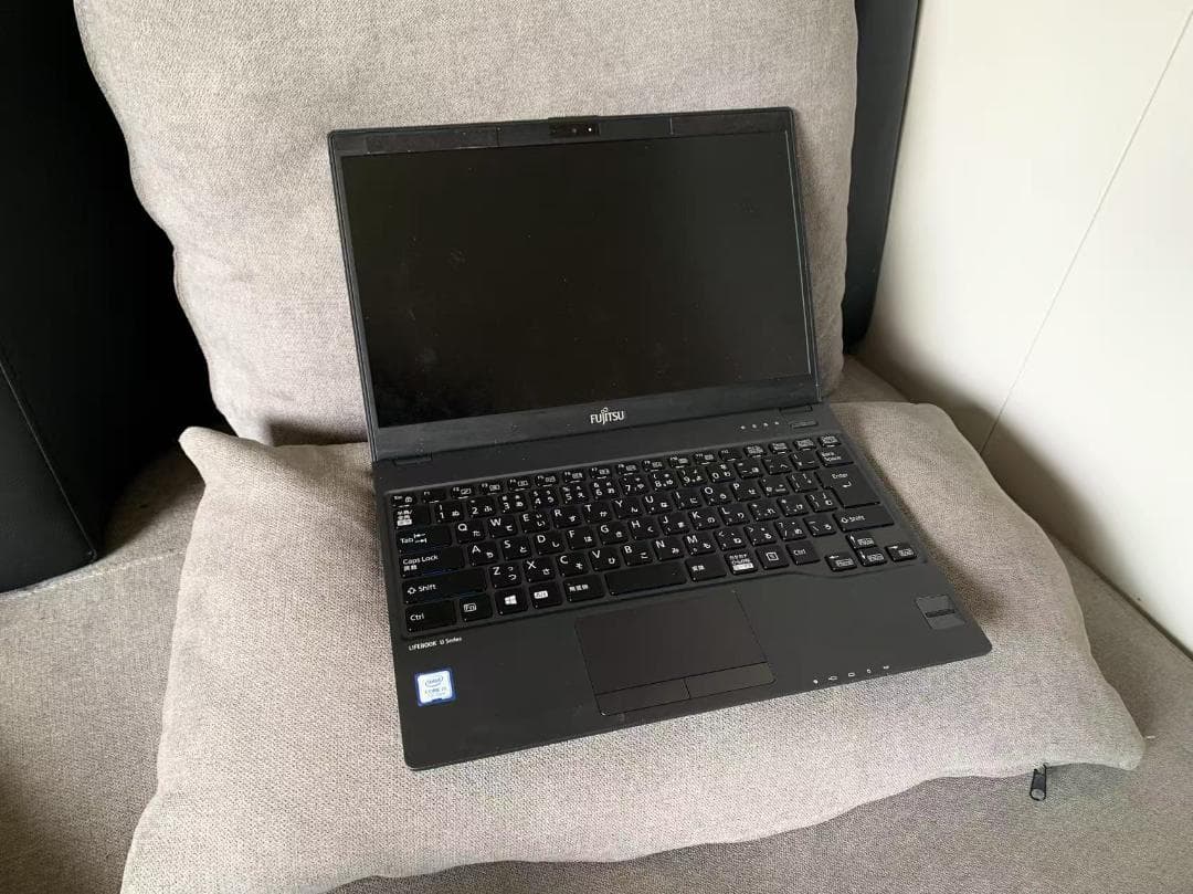 FUJITSU 第7世代i5 Win10/8G/256GB SSD