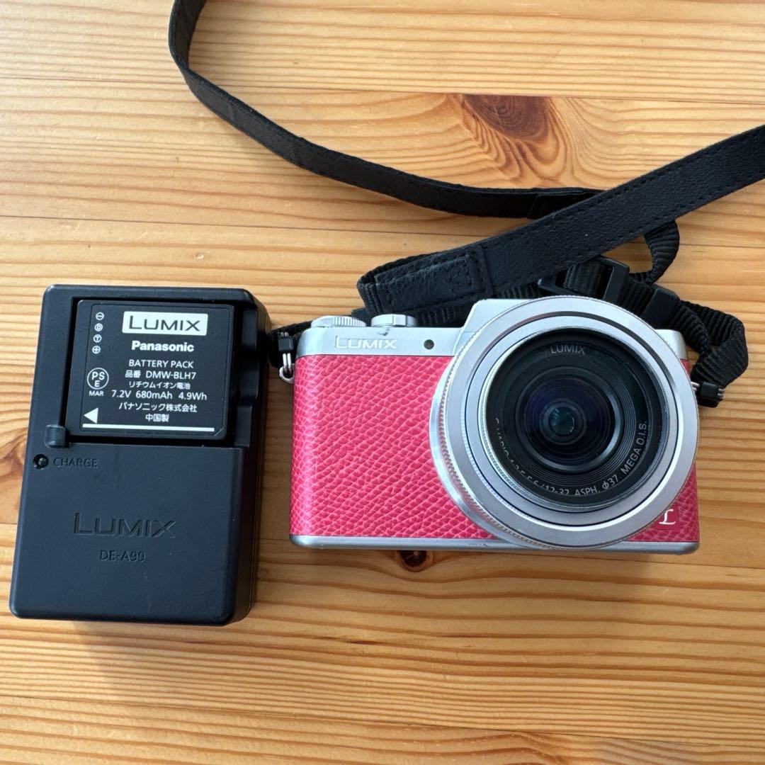 パナソニック LUMIX G DMC-GF7W ダブルズームレンズ