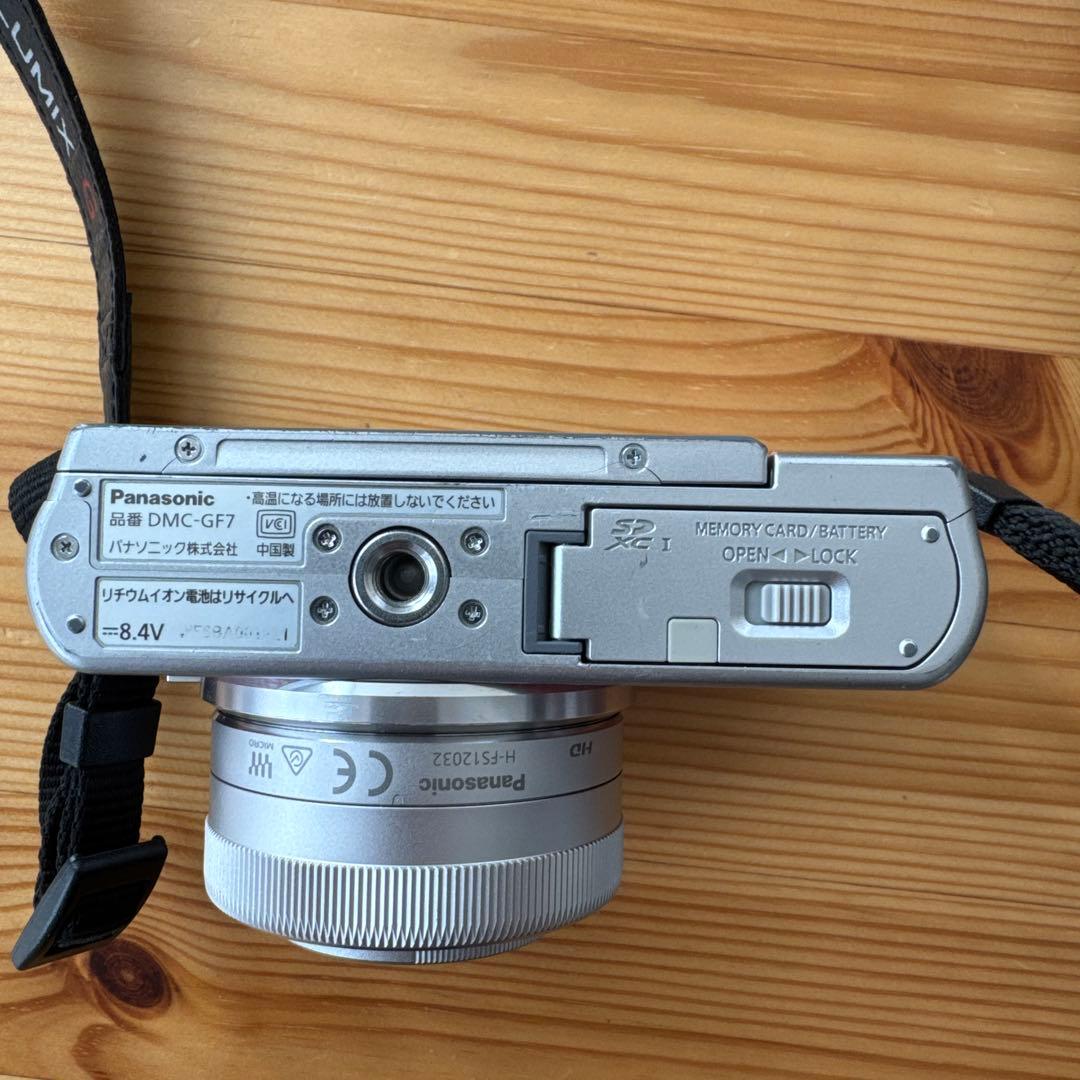 パナソニック LUMIX G DMC-GF7W ダブルズームレンズ