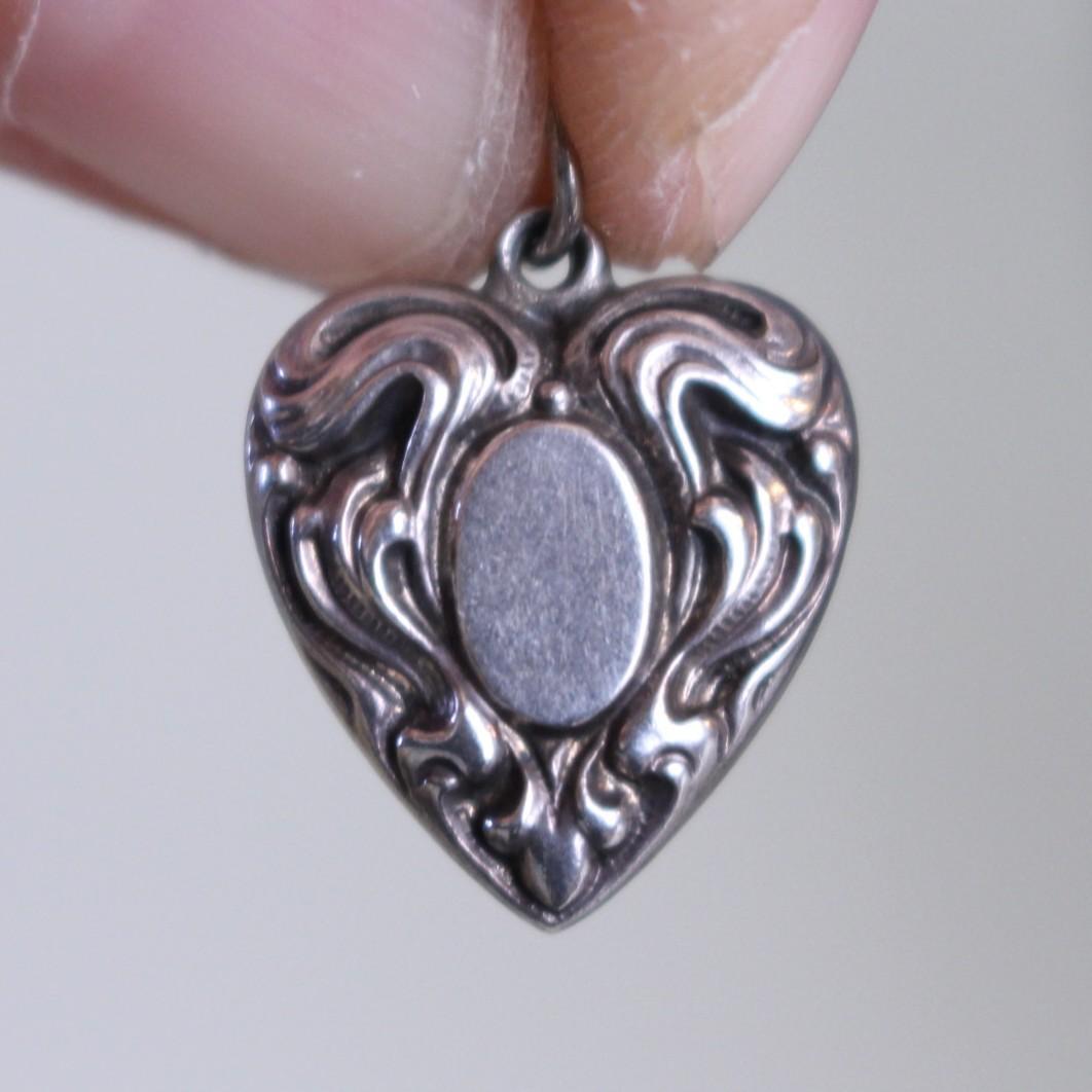 30s　スウィートハートジュエリー　WW2　シルバー　チャーム　渦巻　波