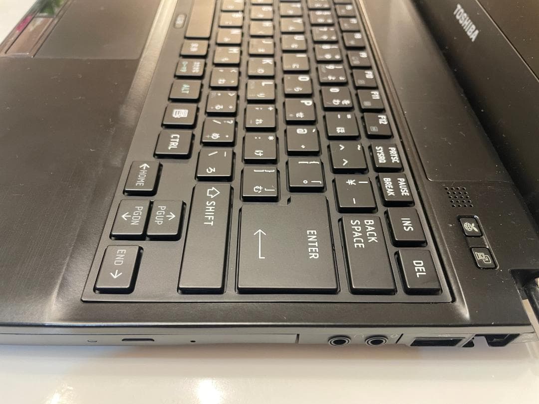 ◆キーボード新品！◆東芝 R732 blu-ray 8MB SSD 240GB