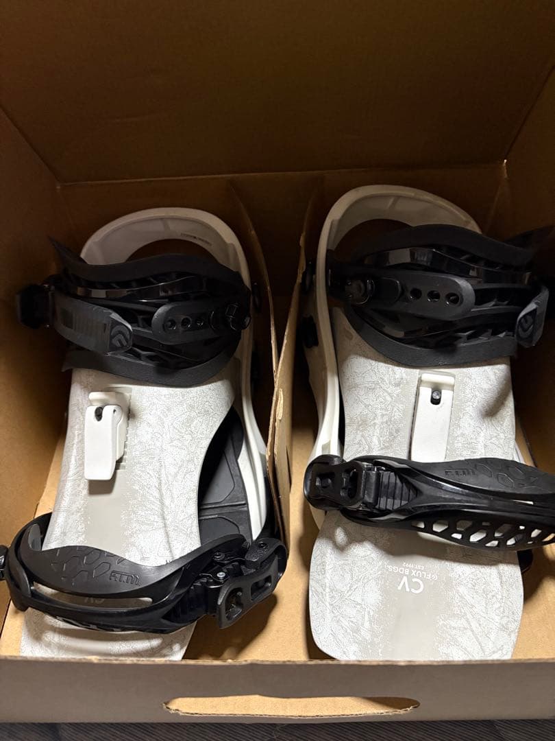 FLUX F23CVSW スノーボードビンディング S ホワイト