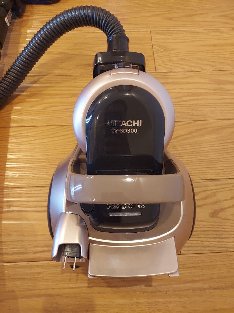 日立　サイクロン掃除機　CV-SD300