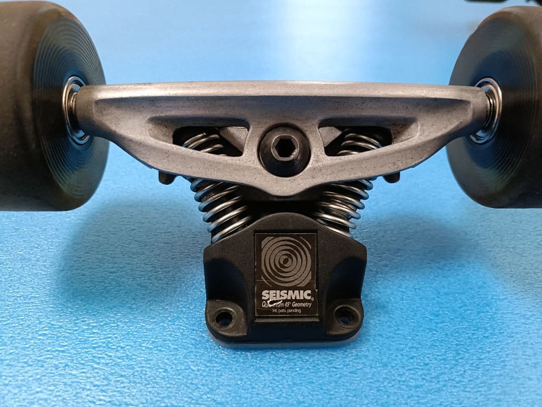 SEISMIC スプリングトラック ウィール付