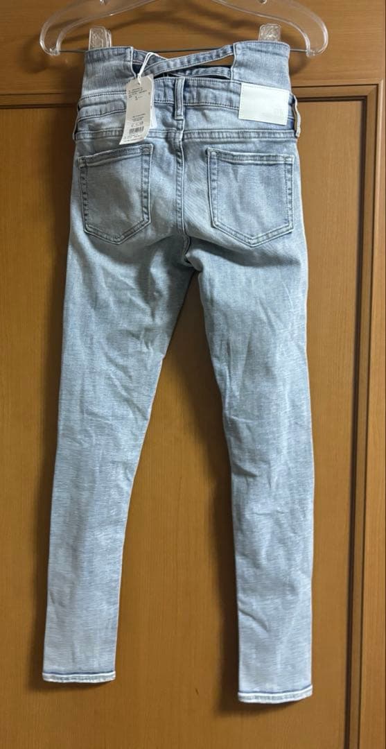 アイスブルー　ハイウエストウエストクロススキニーデニムパンツ