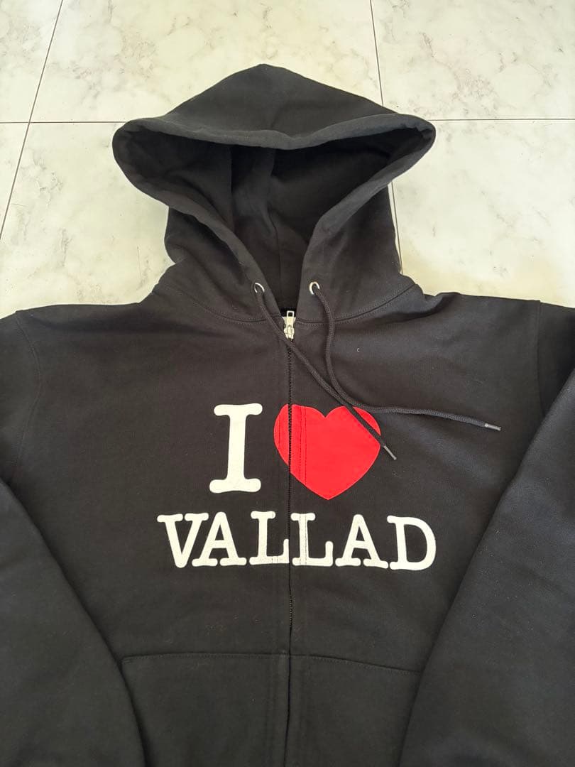 VALLAD Sサイズ　io着用　I LOVE VALLAD HOODIE