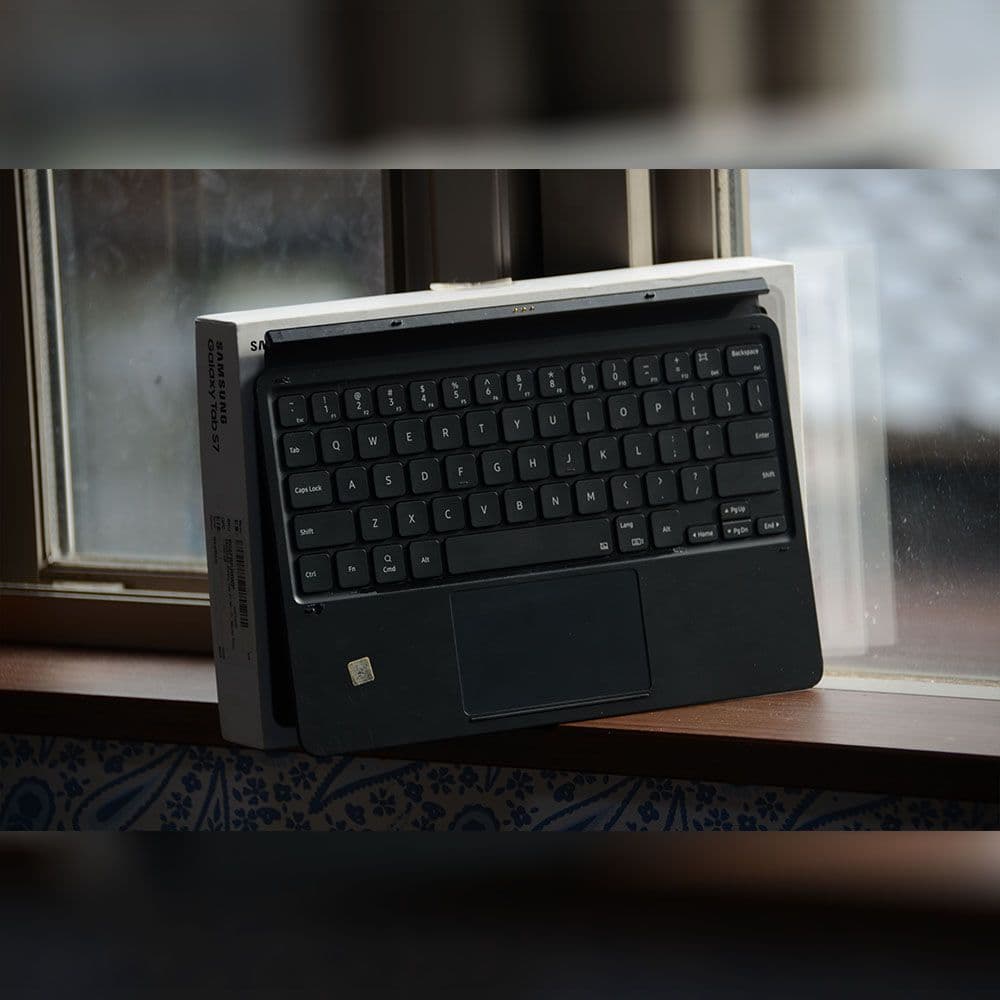 Samsung Galaxy Tab S7 256gb 8gb + ブックカバー