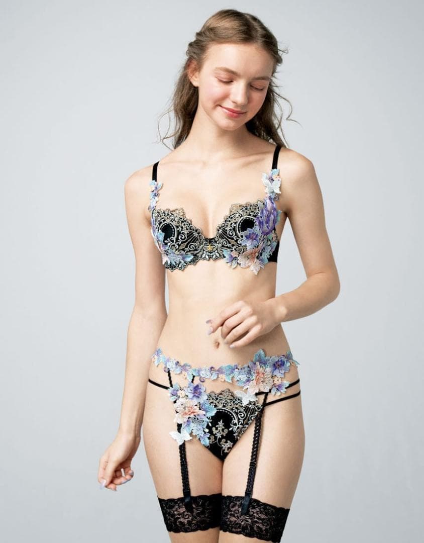 サルート店舗限定コレクション19G ブラD65 TバックM BL