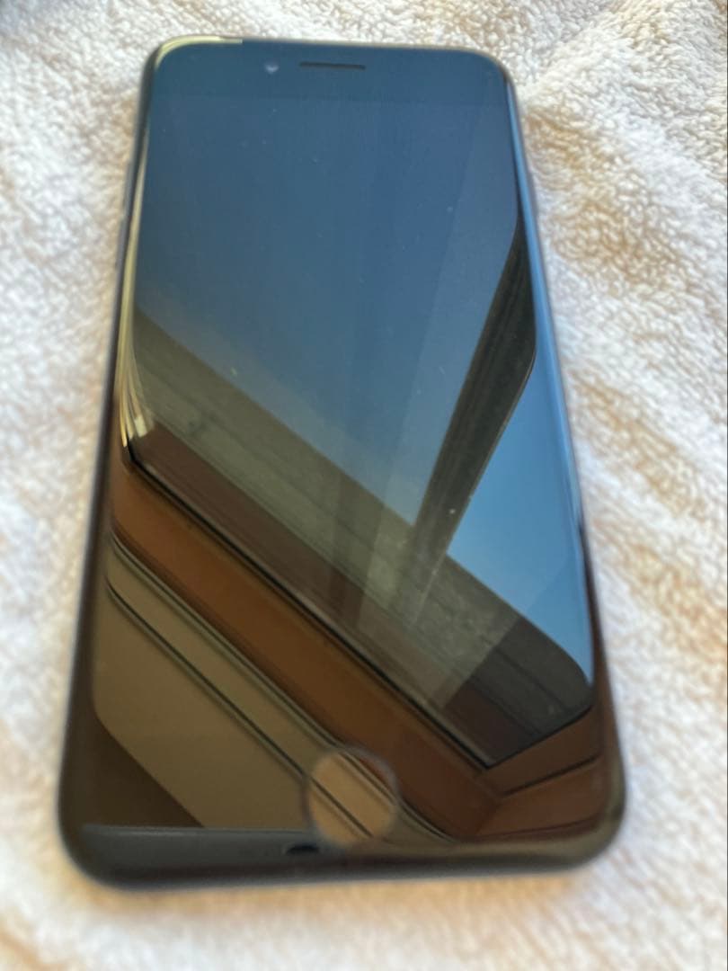 美品iPhone SE2 64GB 元デモ機 バッテリー84% 新品ケーブル付属