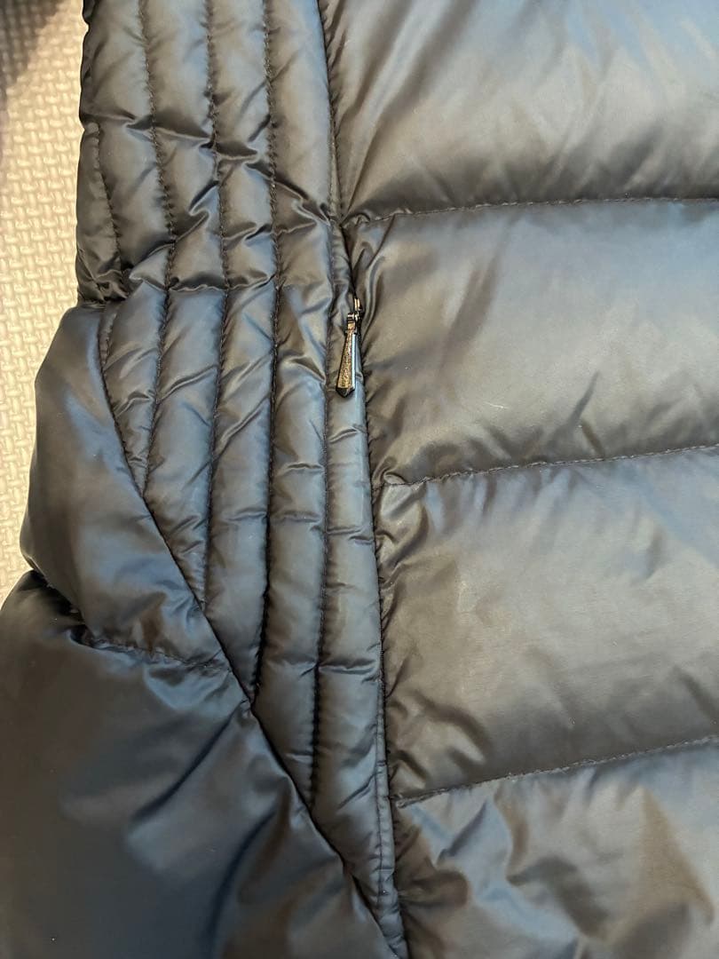 【ねこすけ】TATRAS SARMAファー付ロングダウン ブラック01