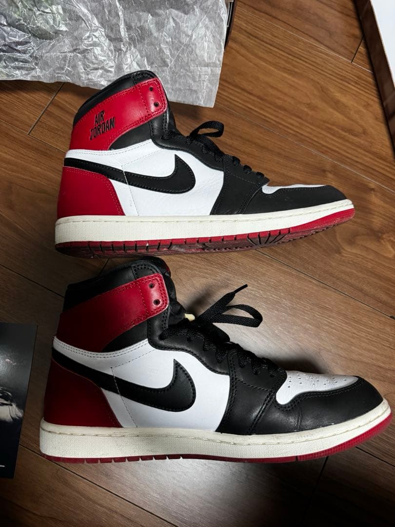 靴 Nike Air Jordan 1 Black Toe Reimagined