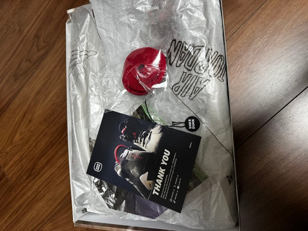 靴 Nike Air Jordan 1 Black Toe Reimagined