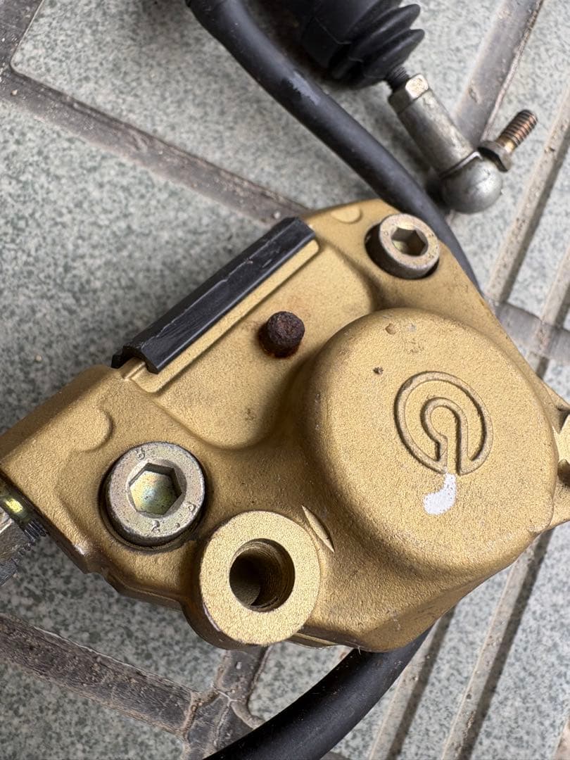 brembo ブレンボマスター付き対抗２ポッド