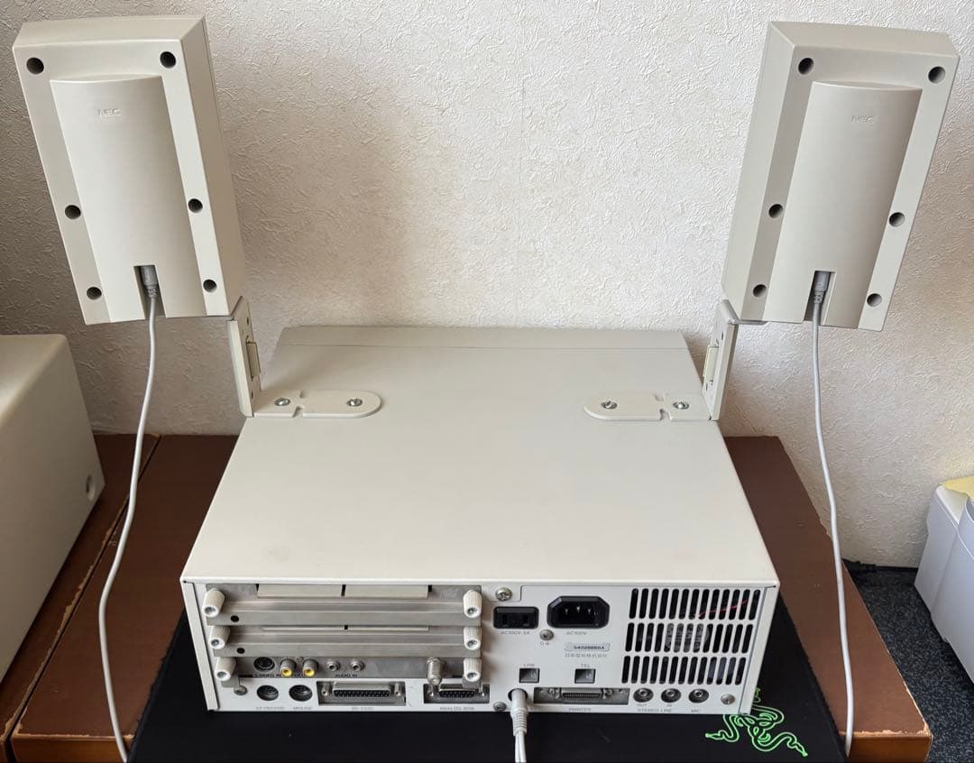 PC-9821Cx 本体とスピーカー 動作品