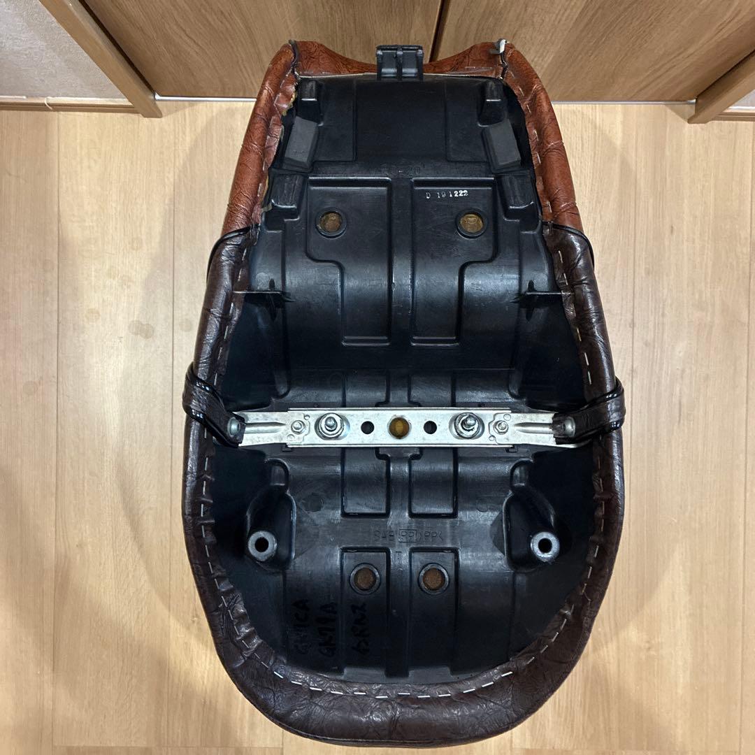 GSX400 インパルス チョビ3段 シート