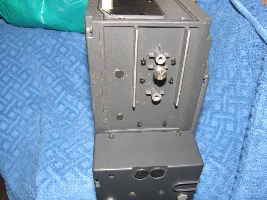 ソニーHI8ドカブルタイプレコーダーEVV-9000ジャンク品の出品です。