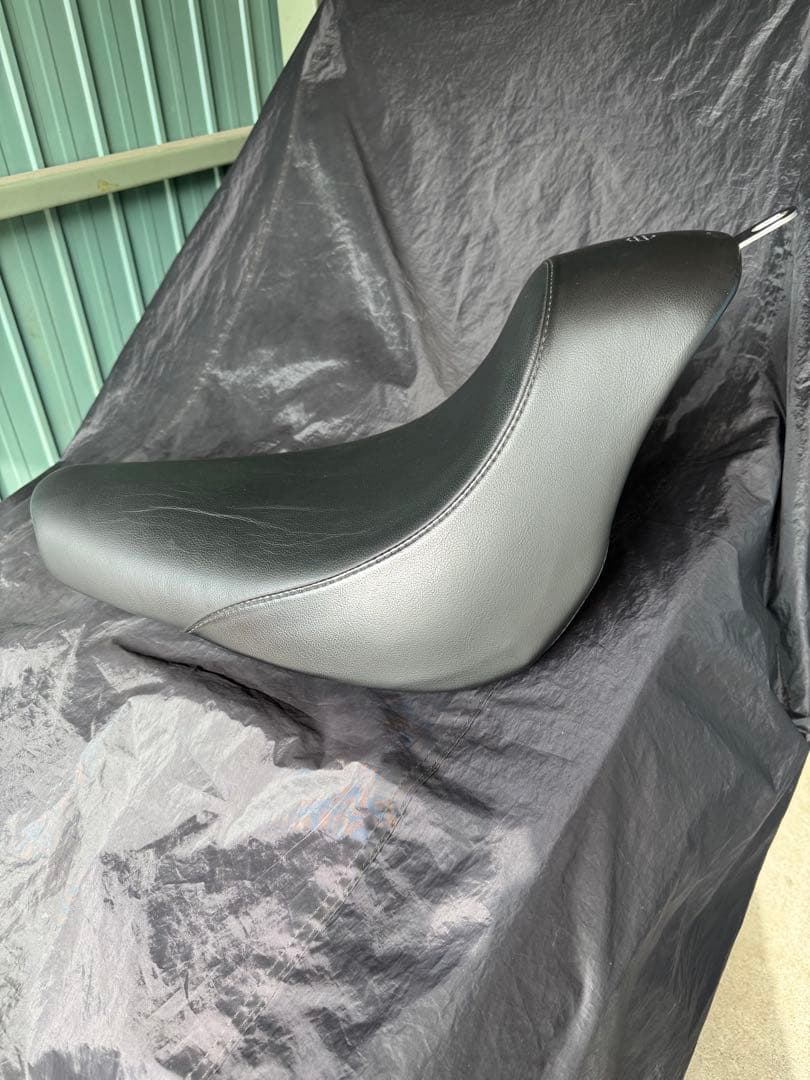 ハーレーダビットソン 純正オプション ブローラー ソロシート 使用少ない　美品