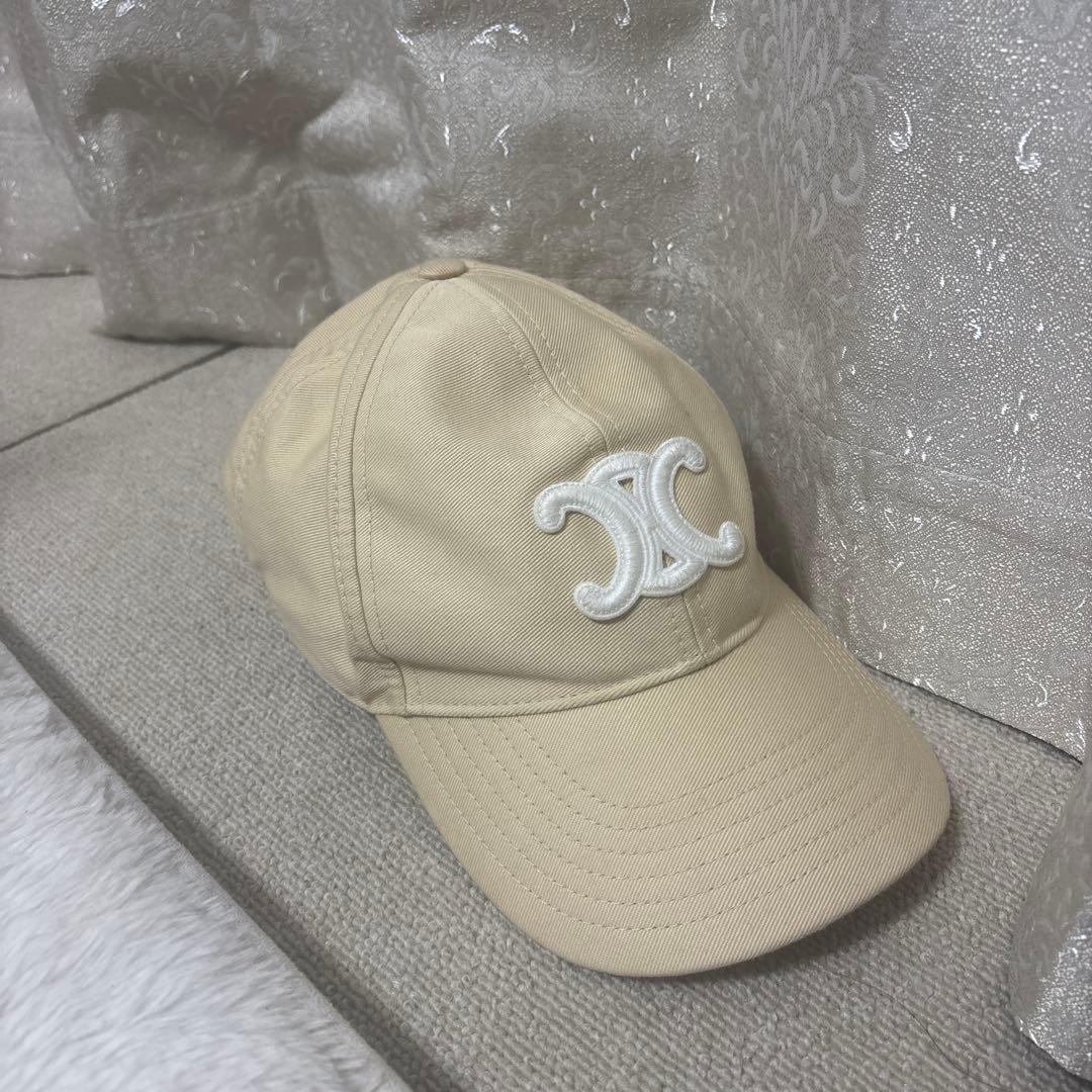 CELINE ベージュキャップ