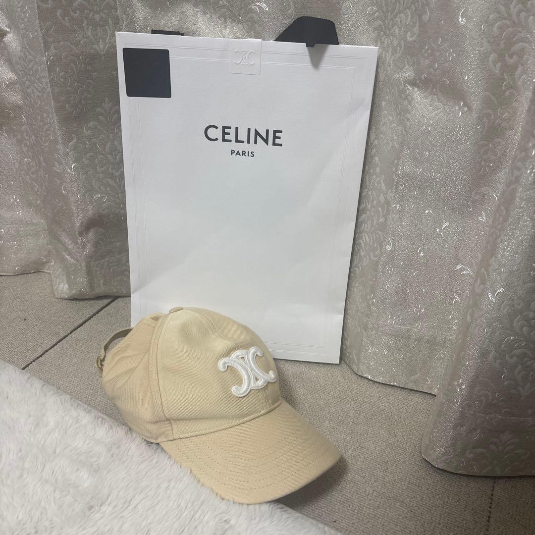 CELINE ベージュキャップ