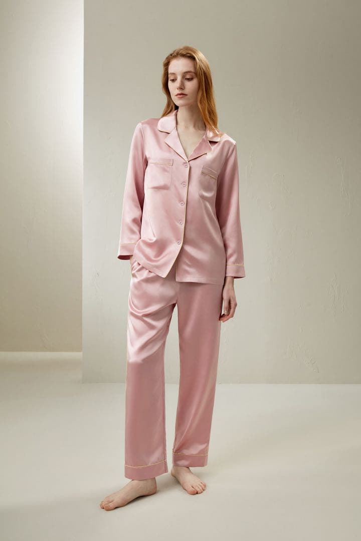 【新品未使用65%オフ】lilysilk パジャマギフトボックスセット