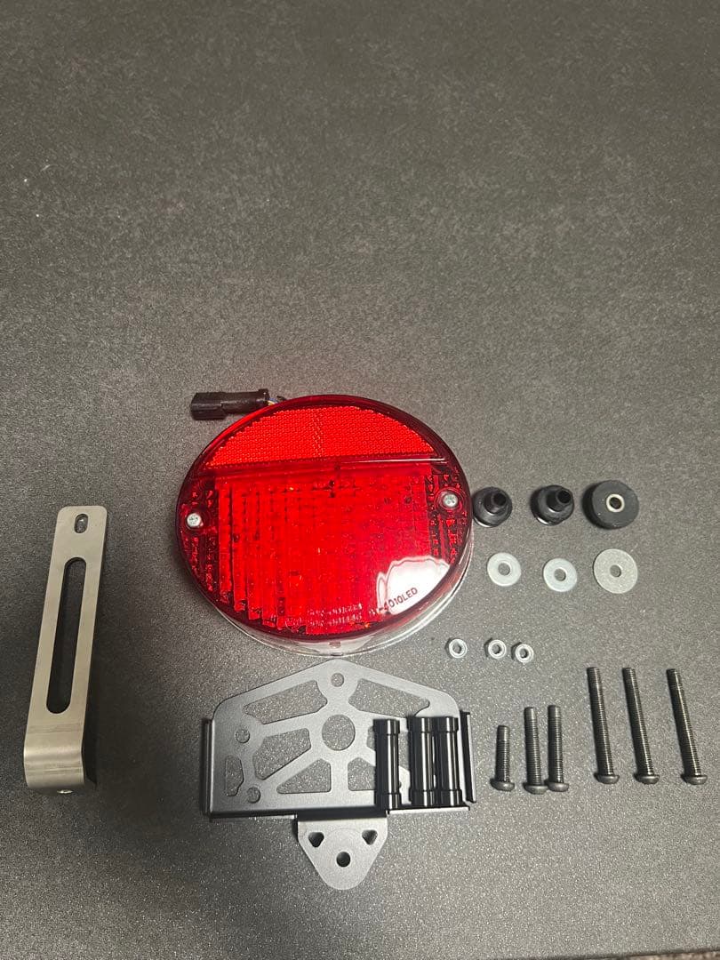 アーキ Z2タイプLEDテールランプ Z900RSスライトリアフェンダー専用