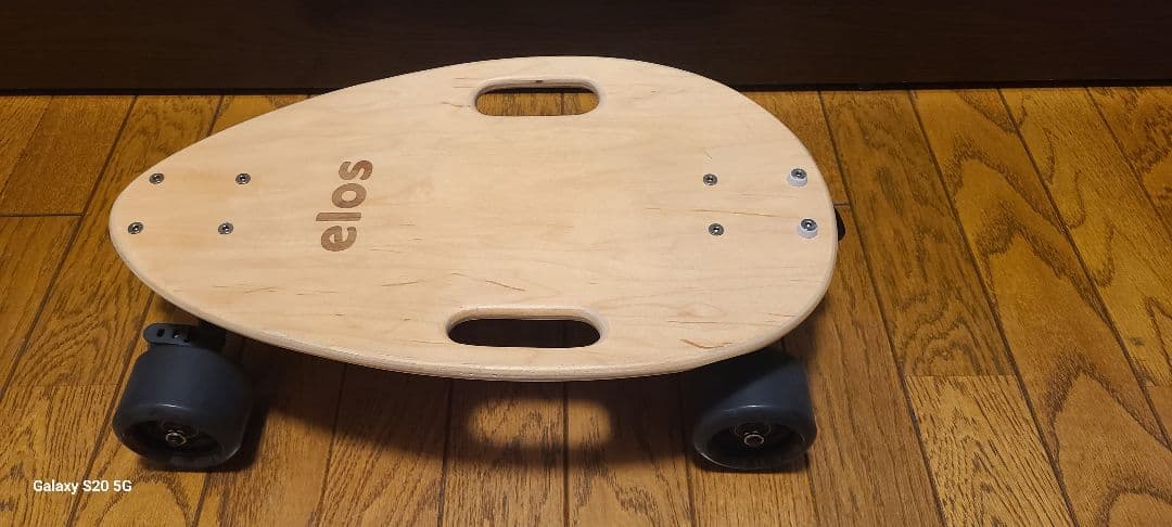 Elos スケートボード ミニクルーザー／前後ライト付き