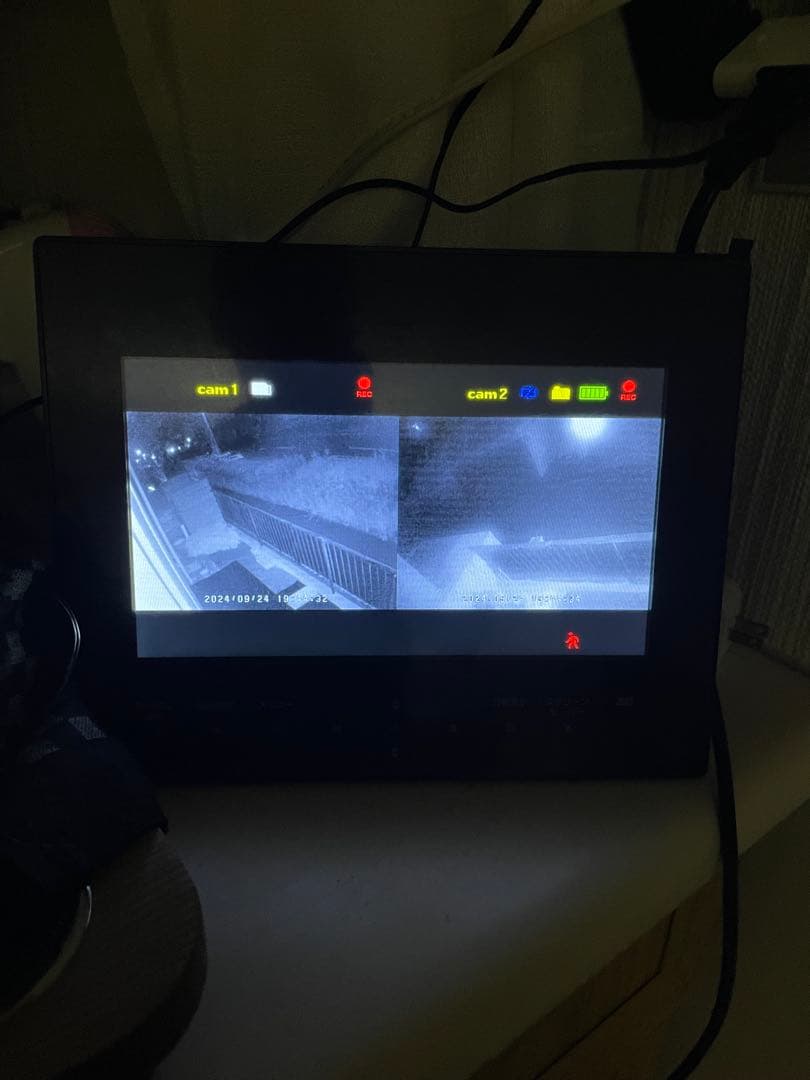 防犯カメラ　らくらくeye cam カメラ2台セット　中古