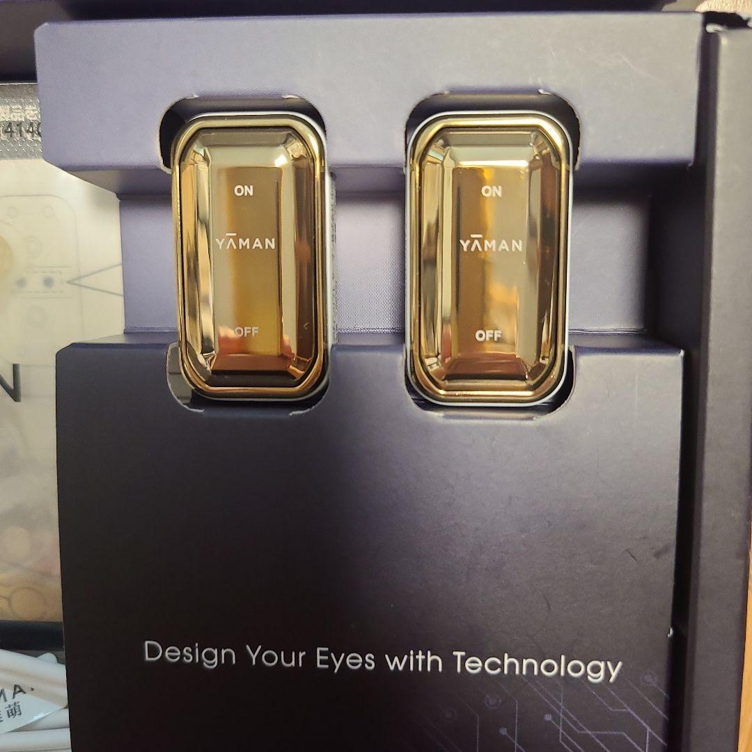 ヤーマン　デザインリフト本体➕ストレッチフィットシート2セット(左右１枚)付き