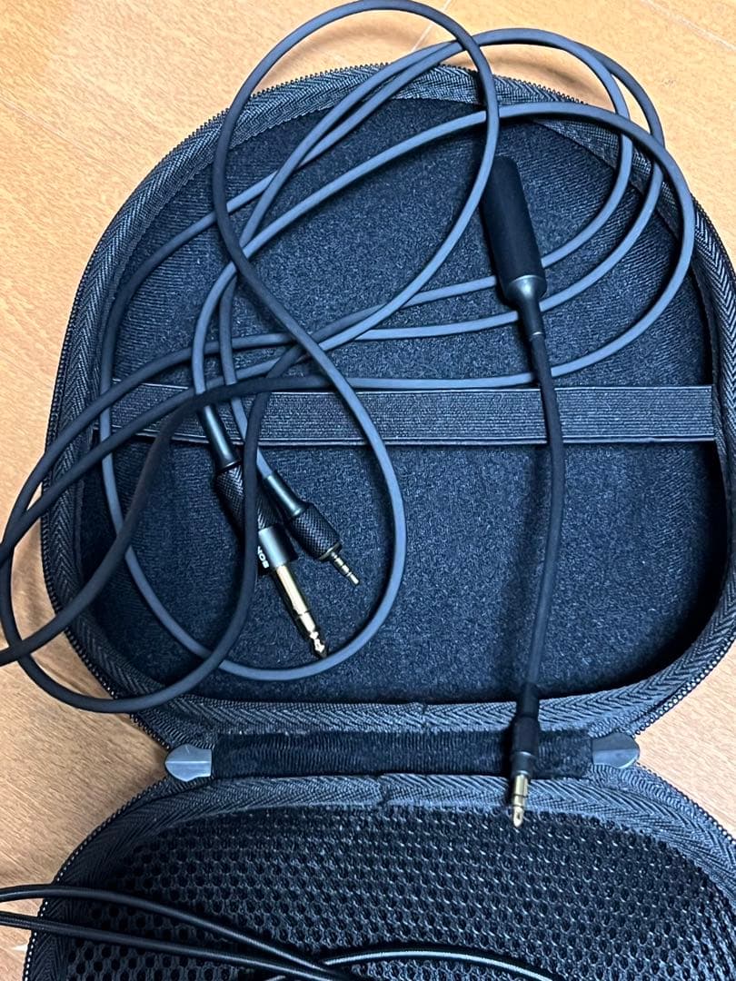 SONY MDR-MV1 4.4mmのバランスケーブル、キャリングケース付き