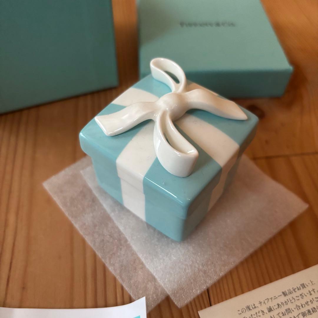 【新品未使用】TIFFANY＆Co. ミニブルーボウボックス 小物入れ 陶器