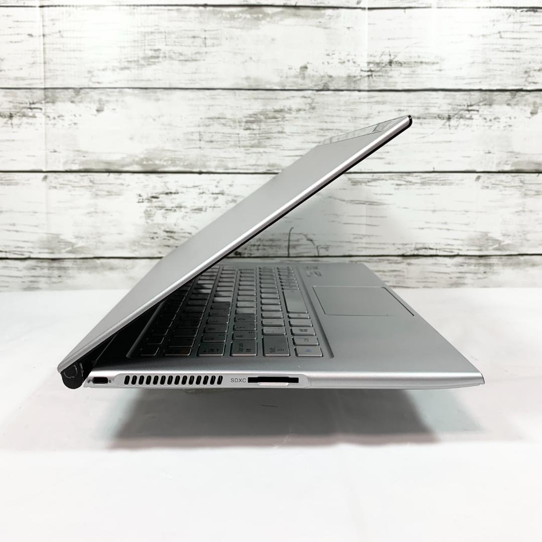 【オフィス付き】ノートパソコン　極薄／890g　Windows11／Webカメラ